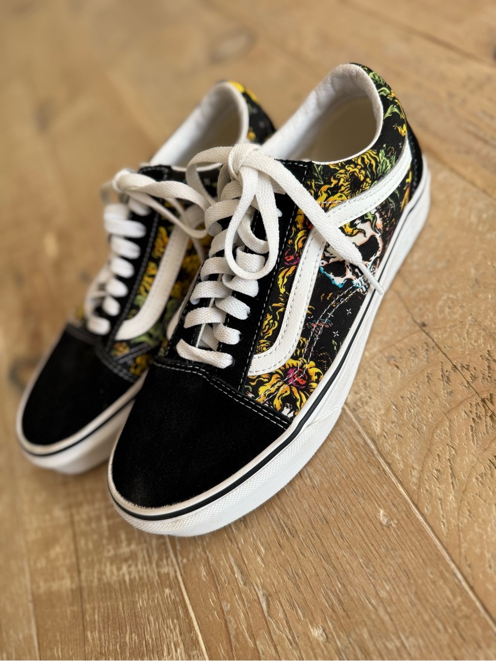 Unisex Vans Old Skool Skull Floral Sneakers M 6.5 W 8 - Picture 3 of 9